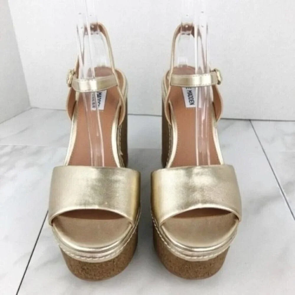 STEVE MADDEN Shayne Gold Kork Wedges